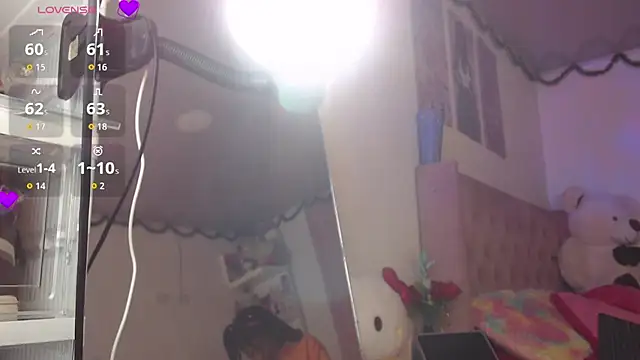 Snapshot of violett_brown9 chatting on June 27, 2026, 7:47 am violett brown9 online show from June 27, 2026, 7:47 am