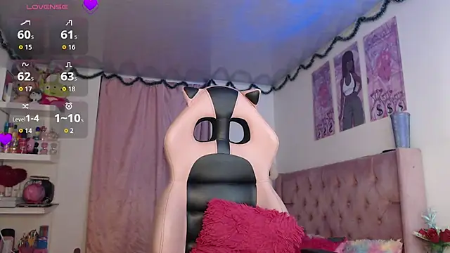Snapshot of violett_brown9 chatting on July 22, 2026, 7:10 am violett brown9 online show from July 22, 2026, 7:10 am