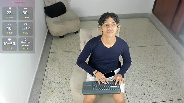 Snapshot of Victor_LatinBoy chatting on March 14, 2026, 3:01 am Victor LatinBoy online show from March 14, 2026, 3:01 am