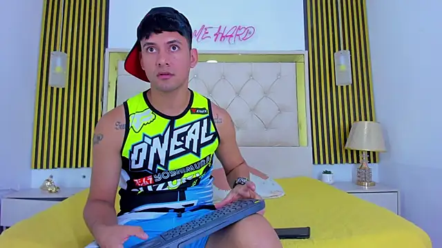 Sweet kevin1 online show from December 20, 2025, 4:04 am