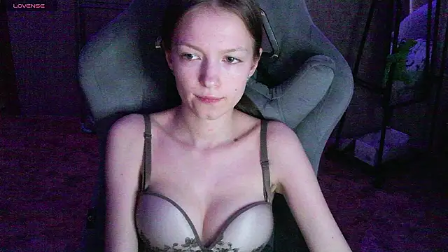 Snapshot of Yzi chatting on March 6, 2026, 9:48 am Yzi online show from March 6, 2026, 9:48 am