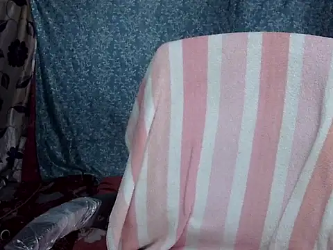 cute Dirty Diva online show from June 25, 2026, 5:18 pm