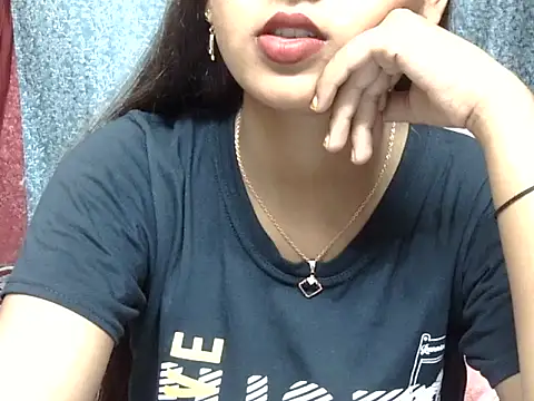 cute Dirty Diva online show from May 2, 2026, 2:33 pm
