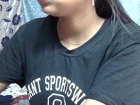cute Dirty Diva online show from June 22, 2026, 3:01 am