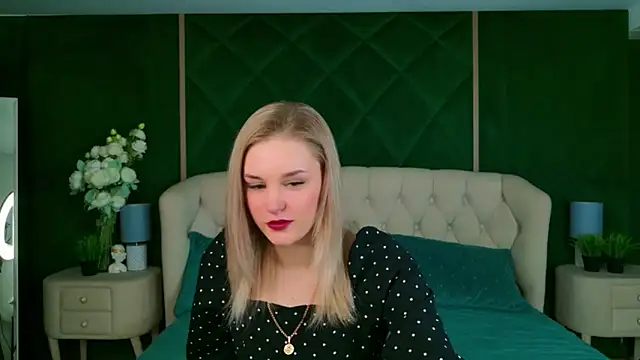 Molly Voss online show from February 13, 2026, 3:01 pm