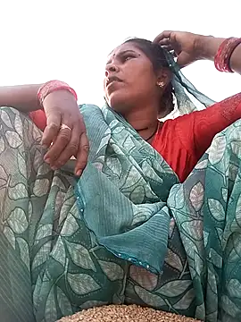 Snapshot of Rakhi_cut chatting on April 19, 2026, 1:06 am Rakhi cut online show from April 19, 2026, 1:06 am