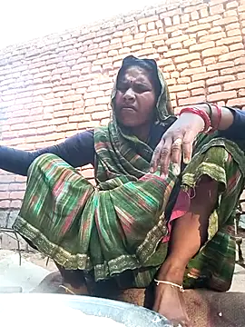 Snapshot of Rakhi_cut chatting on May 15, 2026, 1:47 am Rakhi cut online show from May 15, 2026, 1:47 am