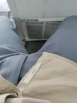 Snapshot of hydhunk26 chatting on March 16, 2026, 7:01 am hydhunk26 online show from March 16, 2026, 7:01 am