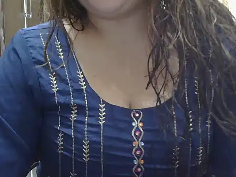 Snapshot of navdeepkour chatting on April 8, 2026, 4:58 am navdeepkour online show from April 8, 2026, 4:58 am