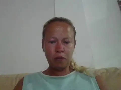 Snapshot of jennyblondeuk chatting on June 16, 2026, 8:09 pm jennyblondeuk online show from June 16, 2026, 8:09 pm