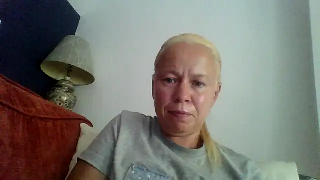 Snapshot of jennyblondeuk chatting on July 20, 2026, 6:43 pm jennyblondeuk online show from July 20, 2026, 6:43 pm