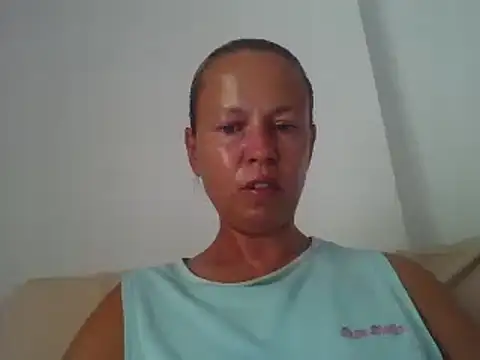 Snapshot of jennyblondeuk chatting on June 21, 2026, 3:29 pm jennyblondeuk online show from June 21, 2026, 3:29 pm