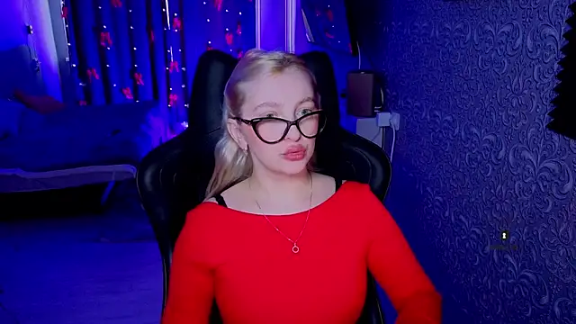 Snapshot of Eva_Vibe_ chatting on March 20, 2026, 6:36 am Eva Vibe online show from March 20, 2026, 6:36 am