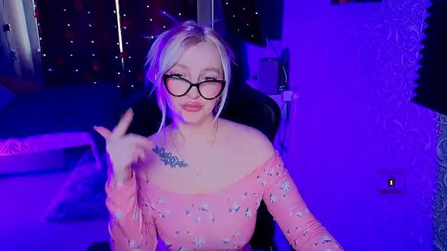 Snapshot of Eva_Vibe_ chatting on March 21, 2026, 8:15 am Eva Vibe online show from March 21, 2026, 8:15 am