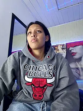 ashley-17 online show from February 13, 2026, 3:28 am