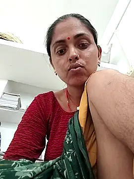 Snapshot of Mahima_rani34 chatting on March 21, 2026, 8:15 am Mahima rani34 online show from March 21, 2026, 8:15 am