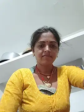 Mahima rani34 online show from June 15, 2026, 10:09 pm