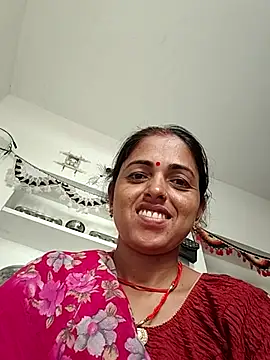 Snapshot of Mahima_rani34 chatting on August 6, 2026, 1:33 am Mahima rani34 online show from August 6, 2026, 1:33 am