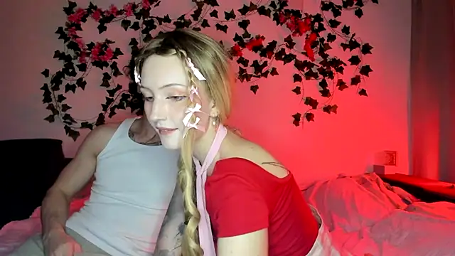 Snapshot of Stacy_Liam chatting on April 2, 2026, 7:31 pm Stacy Liam online show from April 2, 2026, 7:31 pm