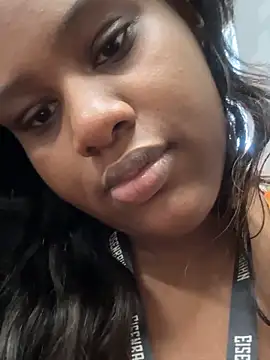 amorasecy online show from March 25, 2026, 6:40 pm