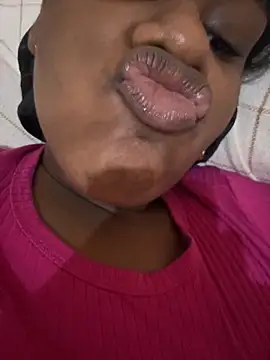 amorasecy online show from March 29, 2026, 5:14 pm