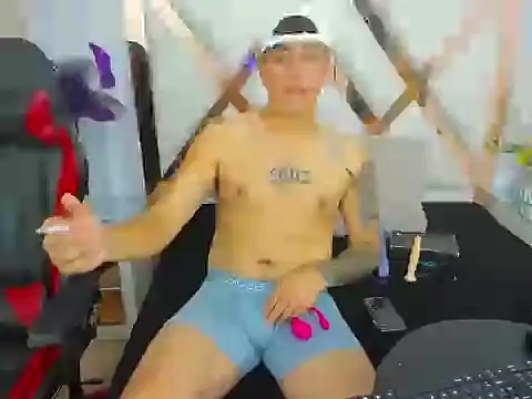 ThomasThund online show from January 18, 2026, 2:37 am