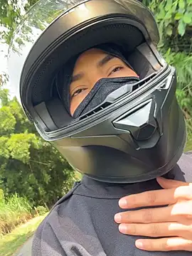 Ema Rose  online show from February 4, 2026, 6:58 pm