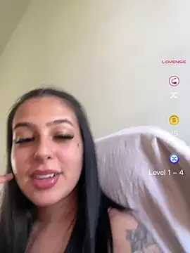 Snapshot of jujuarantes__2026 chatting on May 12, 2026, 4:57 pm jujuarantes 2026 online show from May 12, 2026, 4:57 pm