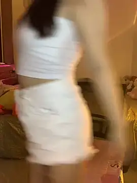 Sofiababy22 online show from May 8, 2026, 2:43 pm