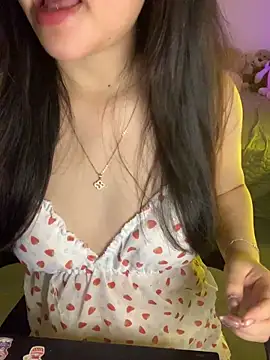 Sofiababy22 online show from May 11, 2026, 4:04 pm