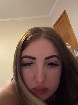 merabel1995 online show from December 21, 2025, 5:47 pm