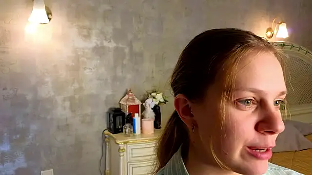 EllisStrano online show from February 3, 2026, 9:03 am