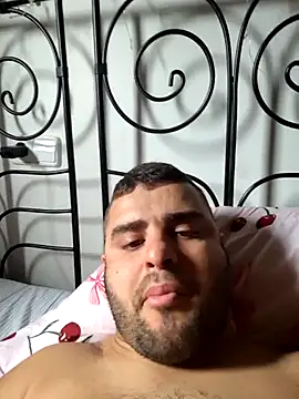 Snapshot of Ricardosafadocassdo chatting on April 12, 2026, 2:20 pm Ricardosafadocassdo online show from April 12, 2026, 2:20 pm