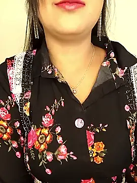 Deshi bhabhi143 online show from May 3, 2026, 6:29 am