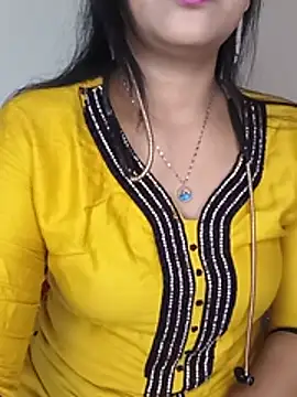 Snapshot of Deshi_bhabhi143 chatting on August 6, 2026, 7:47 am Deshi bhabhi143 online show from August 6, 2026, 7:47 am