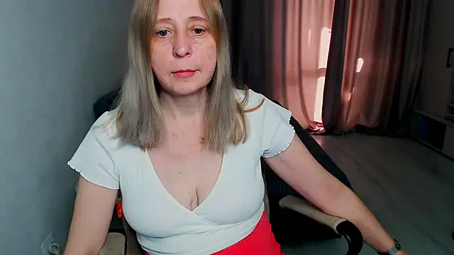 MiLenaMilf online show from April 28, 2026, 5:23 am