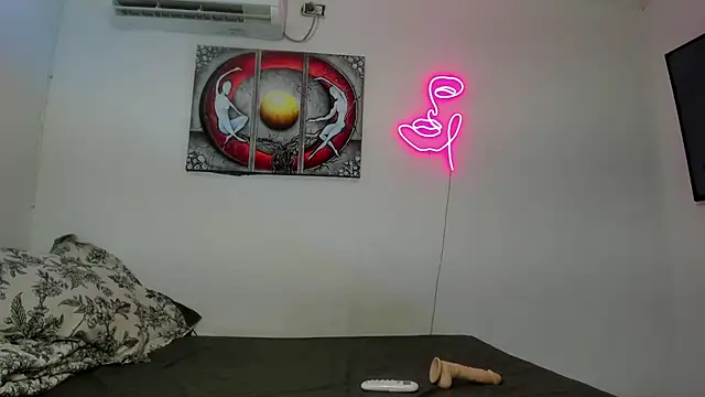 Maya Nova online show from January 9, 2026, 3:24 am