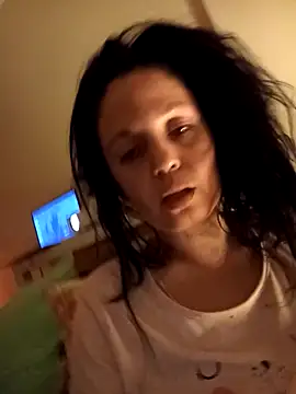 EdgedSleeve online show from March 10, 2026, 8:24 pm