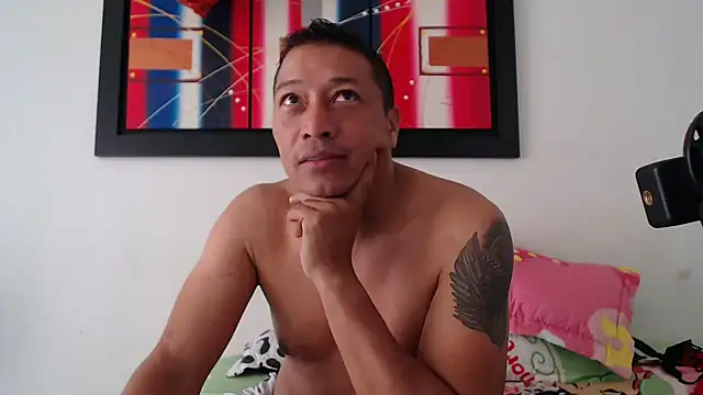 pareja latina1483 online show from February 14, 2026, 12:05 pm