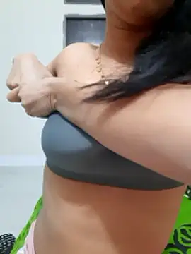 Snapshot of Muniyaislam chatting on January 7, 2026, 4:12 pm Muniyaislam online show from January 7, 2026, 4:12 pm