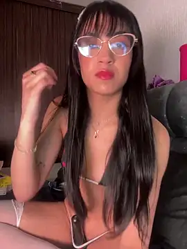 Snapshot of ValentinaEvanz chatting on May 1, 2026, 7:52 pm ValentinaEvanz online show from May 1, 2026, 7:52 pm