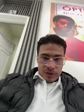 Latin Paisa Boy online show from May 5, 2026, 12:02 am