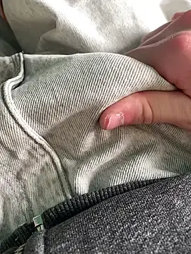 LittleGuy 2007 online show from March 10, 2026, 1:04 pm