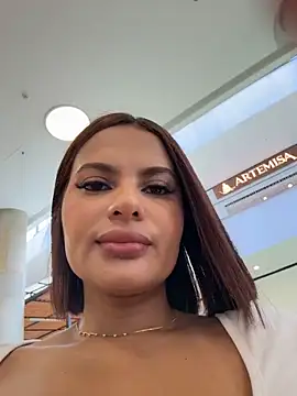 Snapshot of Irina_Velvett chatting on June 13, 2026, 2:59 pm Irina Velvett online show from June 13, 2026, 2:59 pm