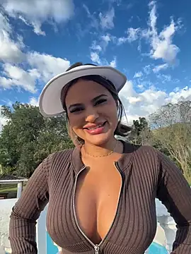 Irina Velvett online show from July 14, 2026, 10:27 pm