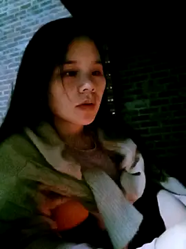 DIANAKUTE online show from February 3, 2026, 2:53 am