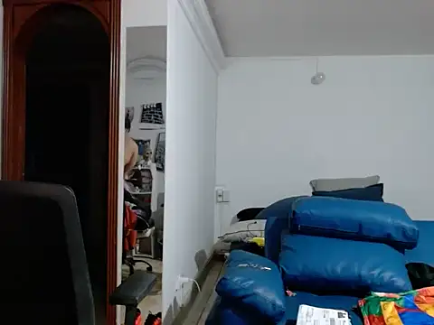 gonzzohunterr online show from February 4, 2026, 2:50 am