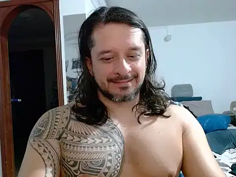 Snapshot of gonzzohunterr chatting on June 10, 2026, 2:24 am gonzzohunterr online show from June 10, 2026, 2:24 am