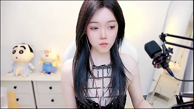 Cindy-dd online show from February 25, 2026, 11:43 am