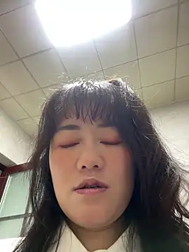 Snapshot of Molly-xiao chatting on April 12, 2026, 1:20 am Molly-xiao online show from April 12, 2026, 1:20 am
